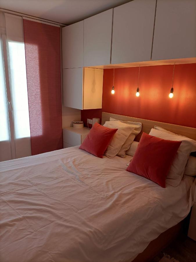 Appartement Proche Mer Avec Terrasse Et Jardin Privatif อิแยร์ ภายนอก รูปภาพ