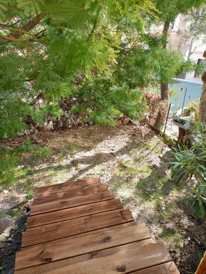 Appartement Proche Mer Avec Terrasse Et Jardin Privatif อิแยร์ ภายนอก รูปภาพ